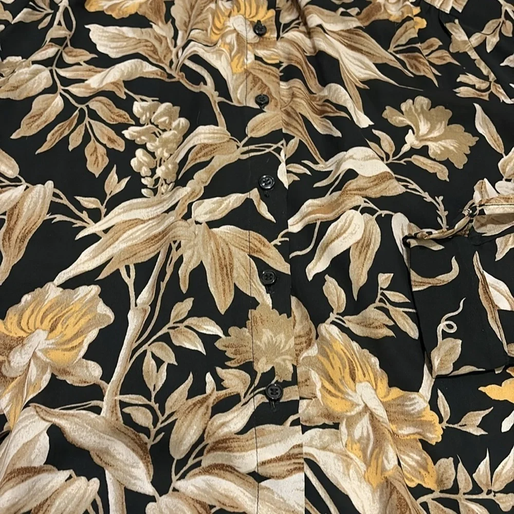 H&M Black Floral Button-Up Blouse – Size 4 | Cottagecore | Chic - Picture 6 of 9